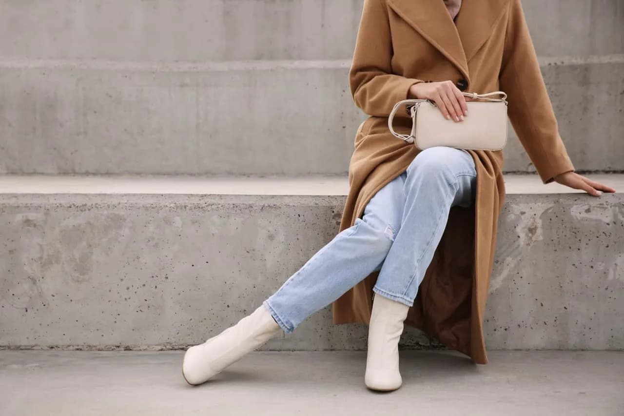 Torebka w stylu lat 90 – odkryj modne modele i najważniejsze trendy